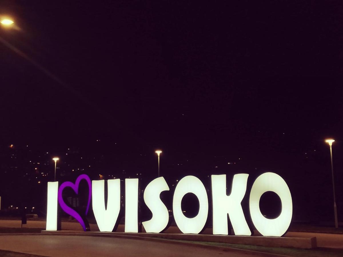 Obiteljski Apartman Borovi Visoko Exteriér fotografie