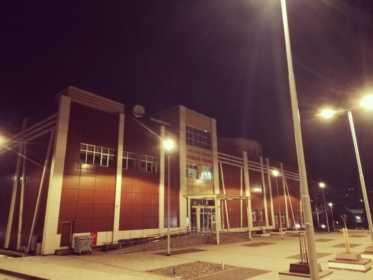 Obiteljski Apartman Borovi Visoko Exteriér fotografie