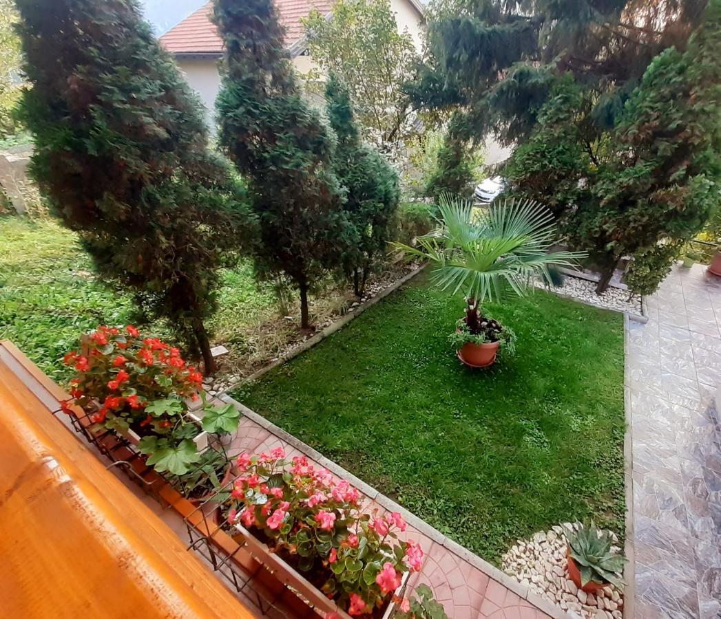 Obiteljski Apartman Borovi Visoko Exteriér fotografie