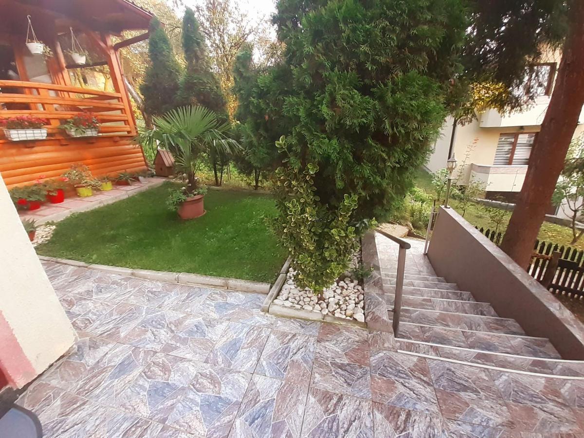 Obiteljski Apartman Borovi Visoko Exteriér fotografie