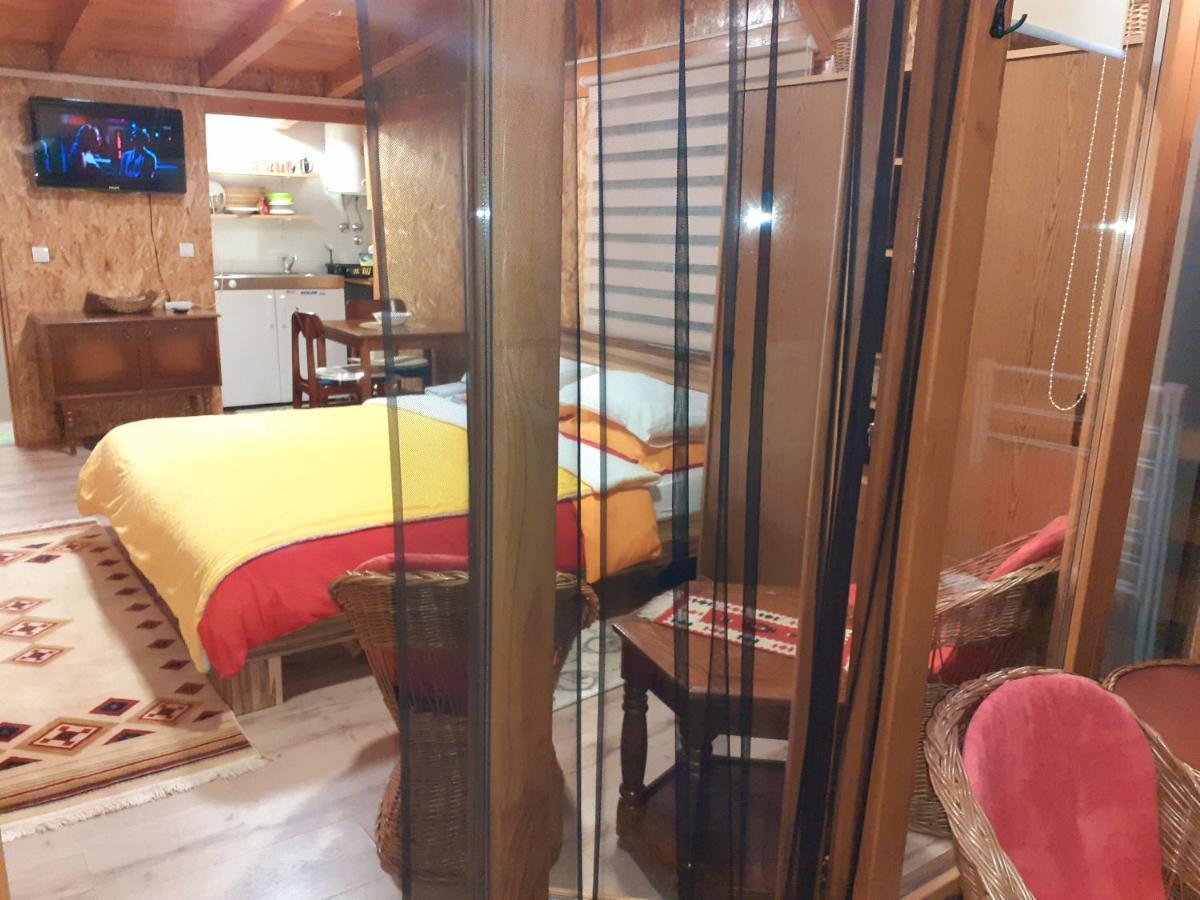 Obiteljski Apartman Borovi Visoko Exteriér fotografie
