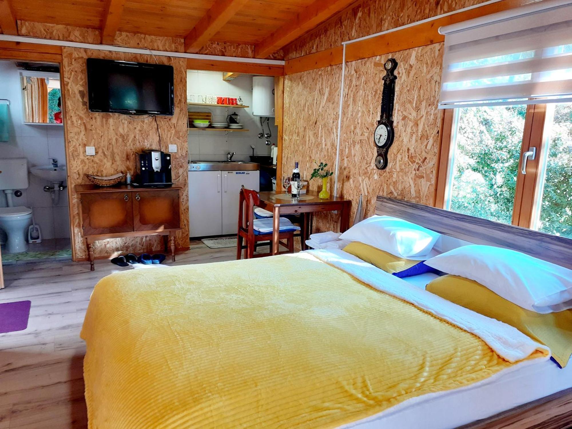 Obiteljski Apartman Borovi Visoko Pokoj fotografie